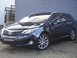 Blauw Gebruikt 2014 Toyota Avensis Executive Stationwagen | € 14.950