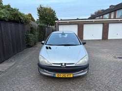 Zilver Gebruikt 2002 Peugeot 206 Hatchback | € 400 (Super prijs)