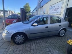 Grijs Gebruikt 2001 Opel Astra Hatchback | € 1.995 (Iets duurder)