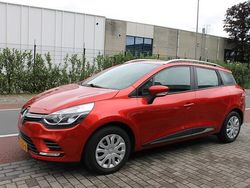 Rood Gebruikt 2018 Renault Clio GrandTour Zen Stationwagen | € 7.999 (Eerlijke prijs)