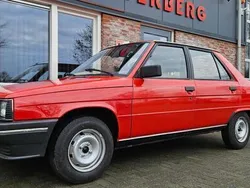 Rood Gebruikt 1986 Renault R9 Sedan | € 10.950