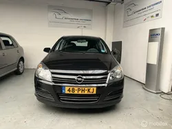 Zwart Gebruikt 2004 Opel Astra Enjoy Hatchback | € 1.999 (Eerlijke prijs)