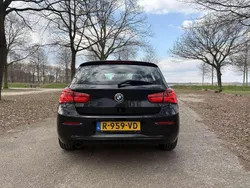 Zwart Gebruikt 2017 BMW 118 Executive Hatchback | € 12.000 (Eerlijke prijs)