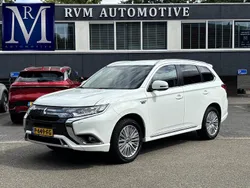 Wit Gebruikt 2021 Mitsubishi Outlander P-HEV Intense+ SUV | € 26.899 (Eerlijke prijs)