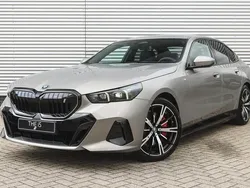 Grijs Nieuw 2025 BMW i5 M Sport Sedan | € 97.900 (Duur)