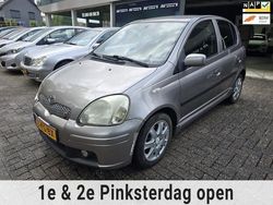 Grijs, metallic lak Gebruikt 2004 Toyota Yaris Sport Hatchback | € 3.999 (Eerlijke prijs)