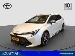 Wit Gebruikt 2025 Toyota Corolla Hybrid Sport Stationwagen | € 37.995 (Eerlijke prijs)