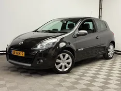 Zwart Gebruikt 2010 Renault Clio II Hatchback | € 3.975 (Duur)