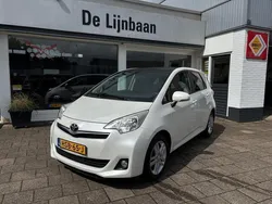 Wit Gebruikt 2011 Toyota Verso-S MPV | € 11.250 (Eerlijke prijs)