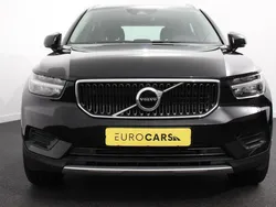 Zwart Gebruikt 2021 Volvo XC40 Momentum SUV | € 28.900 (Goede deal)