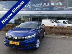 Blauw Nieuw 2024 Dacia Sandero Essentiel Hatchback | € 19.750 (Iets duurder)