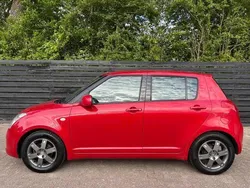 Rood Gebruikt 2005 Suzuki Swift GLS Hatchback | € 2.650 (Eerlijke prijs)