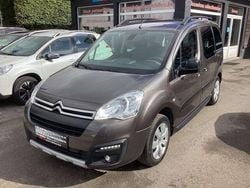 Beige Gebruikt 2017 Citroën Berlingo PureTech MPV | € 9.499 (Goede deal)