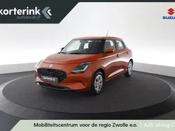 Oranje, metallic lak Nieuw 2024 Suzuki Swift Comfort Hatchback | € 20.998 (Eerlijke prijs)