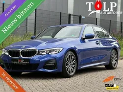 Blauw Gebruikt 2019 BMW 320 M Sport Sedan | € 24.990 (Eerlijke prijs)