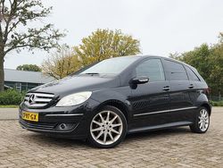 Zwart Gebruikt 2005 Mercedes B200 MPV | € 3.399 (Goede deal)
