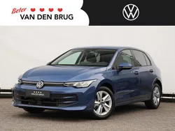 Blauw Gebruikt 2024 VW Golf VIII Edition Hatchback | € 32.295 (Goede deal)