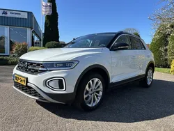 Wit Gebruikt 2023 VW T-Roc Business SUV | € 28.495 (Goede deal)