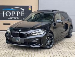 Zwart, metallic lak Gebruikt 2022 BMW 118 Executive Hatchback | € 38.450