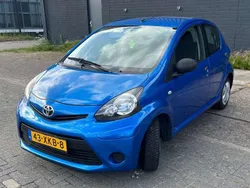 Blauw Gebruikt 2012 Toyota Aygo Comfort Hatchback | € 3.950 (Eerlijke prijs)