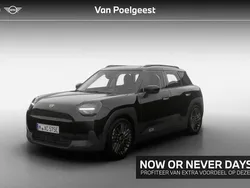 Zwart, metallic lak Nieuw 2025 Mini Aceman Essential SUV | € 37.690 (Iets duurder)