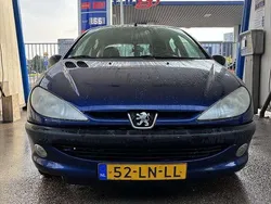 Blauw Gebruikt 2003 Peugeot 206 Hatchback | € 800 (Goede deal)