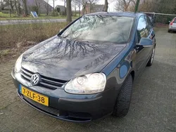 Blauw Gebruikt 2005 VW Golf IV Hatchback | € 1.795 (Eerlijke prijs)