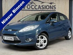 Groen, metallic lak Gebruikt 2009 Ford Fiesta Titanium Hatchback | € 6.440 (Eerlijke prijs)