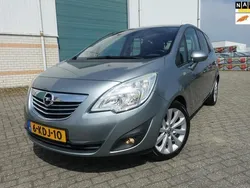 Grijs, metallic lak Gebruikt 2013 Opel Meriva Cosmo MPV | € 9.995 (Iets duurder)
