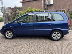 Blauw Gebruikt 2004 Opel Zafira MPV | € 2.495 (Eerlijke prijs)