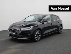 Zwart Gebruikt 2023 Ford Focus Titanium Hatchback | € 21.900 (Eerlijke prijs)