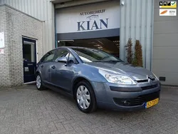 Grijs, metallic lak Gebruikt 2007 Citroën C4 Hatchback | € 1.650 (Eerlijke prijs)