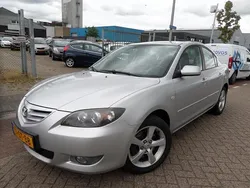Grijs Gebruikt 2006 Mazda 3 Sports-Line Sedan | € 2.749 (Eerlijke prijs)