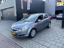 Grijs, metallic lak Gebruikt 2007 Opel Corsa Enjoy Hatchback | € 2.999 (Iets duurder)