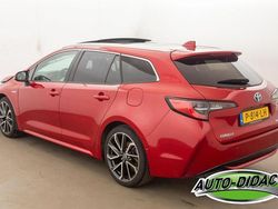 Rood Gebruikt 2022 Toyota Corolla Premium Stationwagen | € 12.950