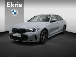 Grijs Gebruikt 2024 BMW 320e M Sport Sedan | € 50.695 (Duur)