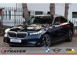 Blauw Gebruikt 2024 BMW 550e Comfort Edition Sedan | € 83.950 (Goede deal)