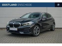 Zwart Gebruikt 2023 BMW 118 Sport Line Hatchback | € 25.350 (Eerlijke prijs)