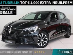 Zwart Gebruikt 2022 Renault Clio V Equilibre Hatchback | € 14.035 (Eerlijke prijs)