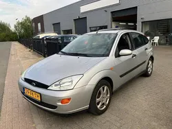 Grijs Gebruikt 2000 Ford Focus Trend | € 1.250 (Goede deal)