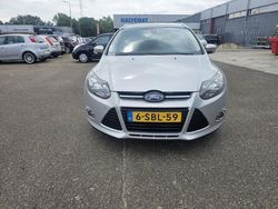Grijs Gebruikt 2013 Ford Focus Titanium Stationwagen | € 3.499 (Eerlijke prijs)