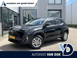 Zwart Gebruikt 2022 Toyota Yaris Cross Active SUV | € 23.945 (Eerlijke prijs)