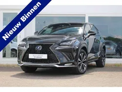 Zwart Gebruikt 2018 Lexus NX300h Sport Line SUV | € 30.940 (Eerlijke prijs)