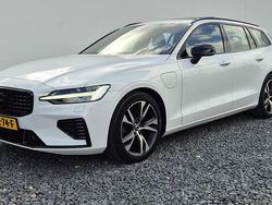 Wit Gebruikt 2021 Volvo V60 R-Design Stationwagen | € 36.900 (Eerlijke prijs)