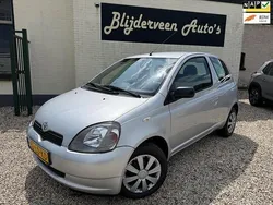 Grijs Gebruikt 2002 Toyota Yaris Hatchback | € 1.450 (Eerlijke prijs)