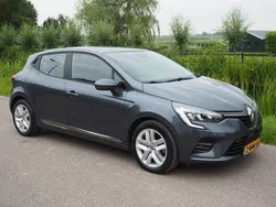 Grijs Gebruikt 2021 Renault Clio V Hatchback | € 19.500 (Eerlijke prijs)