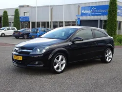 Zwart Gebruikt 2005 Opel Astra GTC Cosmo Hatchback | € 3.950 (Iets duurder)