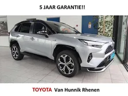 Zilver, metallic lak Gebruikt 2023 Toyota RAV4 Hybrid SUV | € 46.499 (Eerlijke prijs)