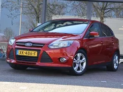 Rood Gebruikt 2012 Ford Focus Titanium Hatchback | € 4.995 (Eerlijke prijs)