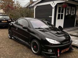 Zwart Gebruikt 2002 Peugeot 206 Cabriolet | € 2.500